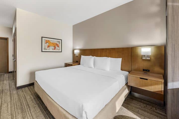 Room 9 of 36