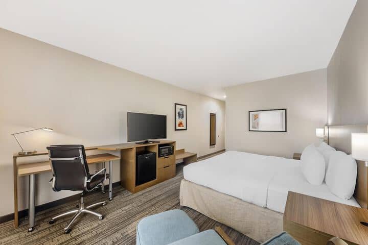 Room 19 of 36