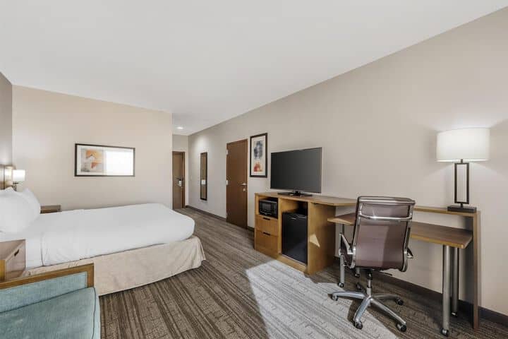 Room 15 of 36